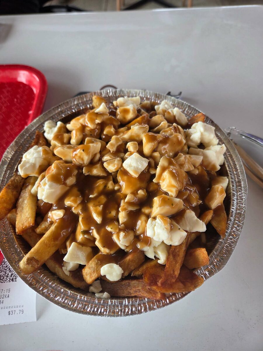 Poutine de Casse-Croûte la Florida route 138 - Photo prise par alexandre lahaie