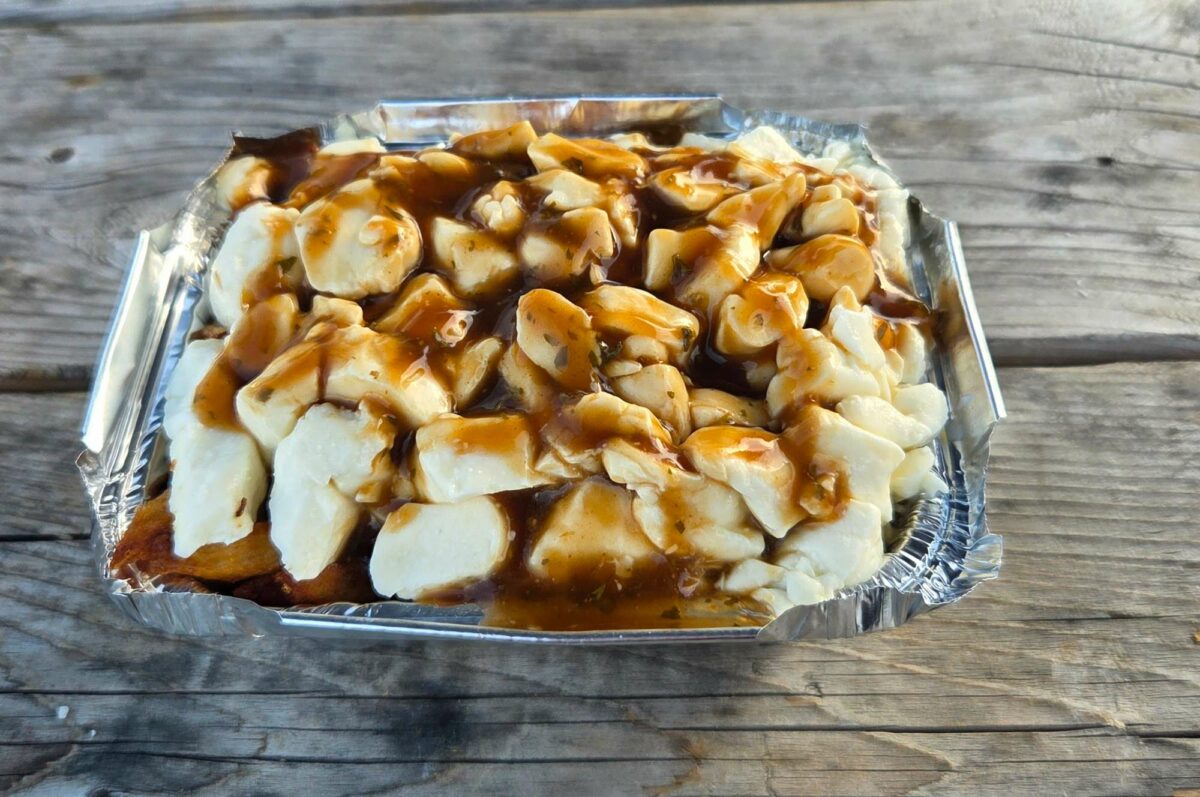 Poutine de Cantine Chez Dave & Dan - Photo prise par Jean-Philippe Khazoom