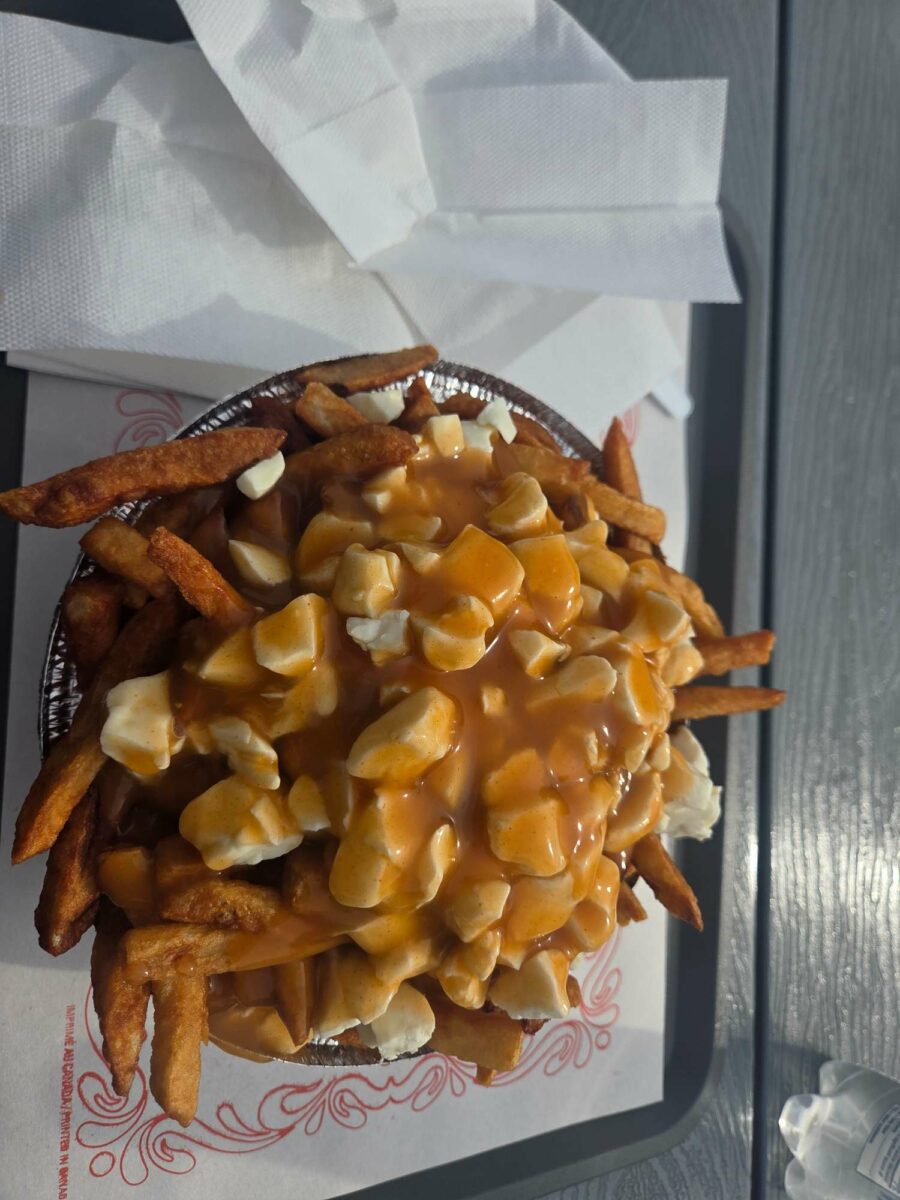 Poutine de Casse-Croûte Neuville - Photo prise par alexandre lahaie