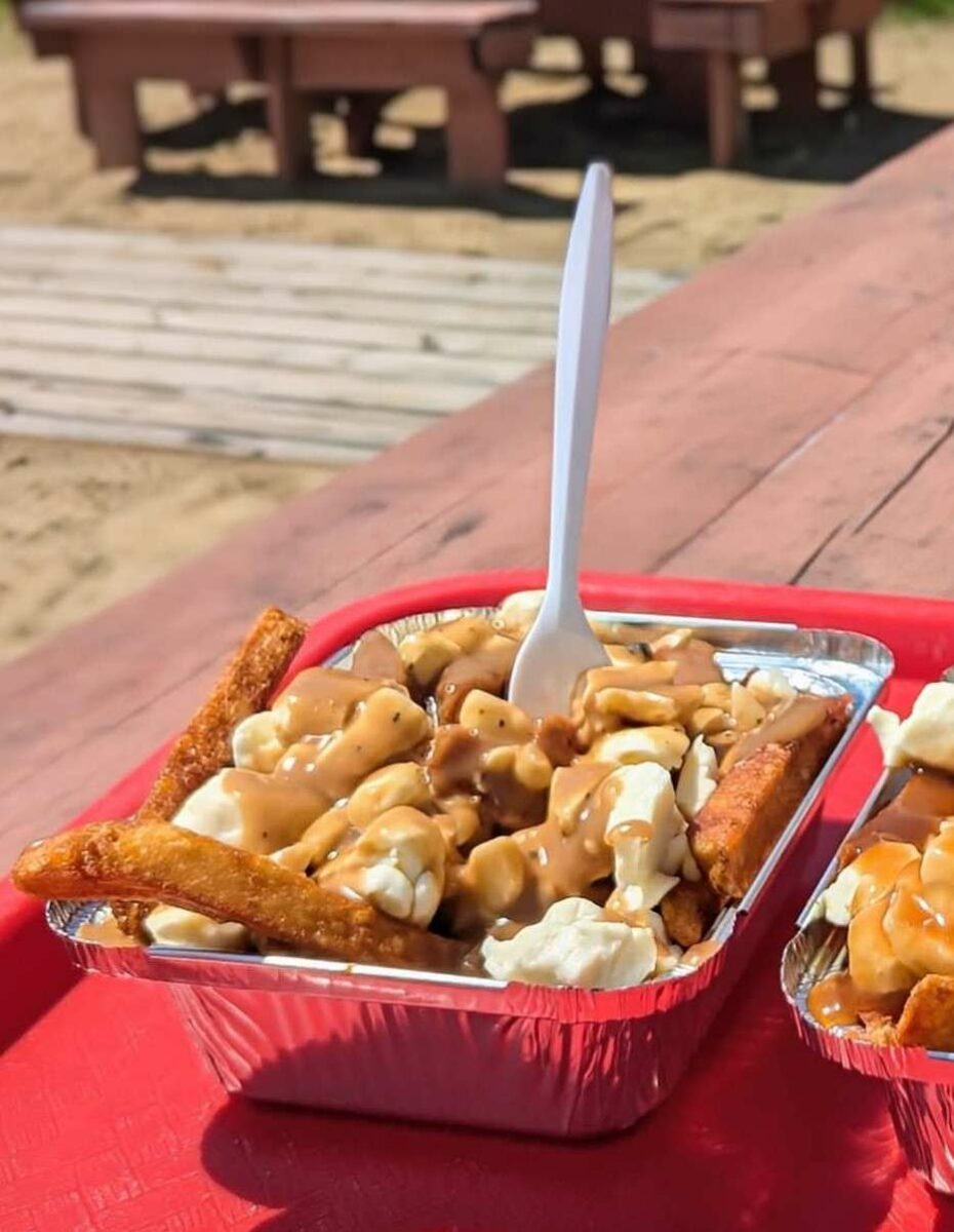 Poutine de Casse-Croûte la Florida route 138 - Photo prise par Mylène Moreau