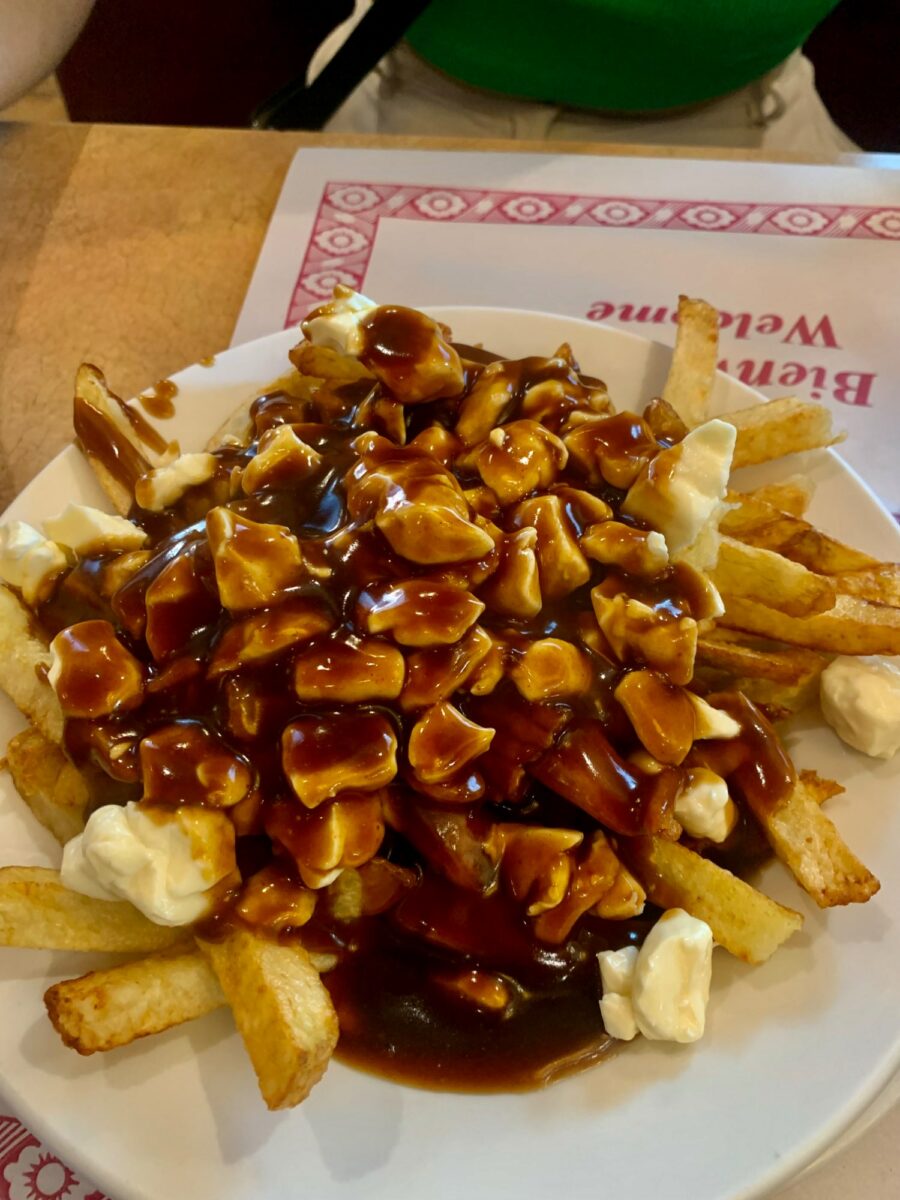 Poutine de Greenspot Restaurant – Viande fumée – Déjeuners – Hamburgers - Photo prise par albert luneau-laterreur