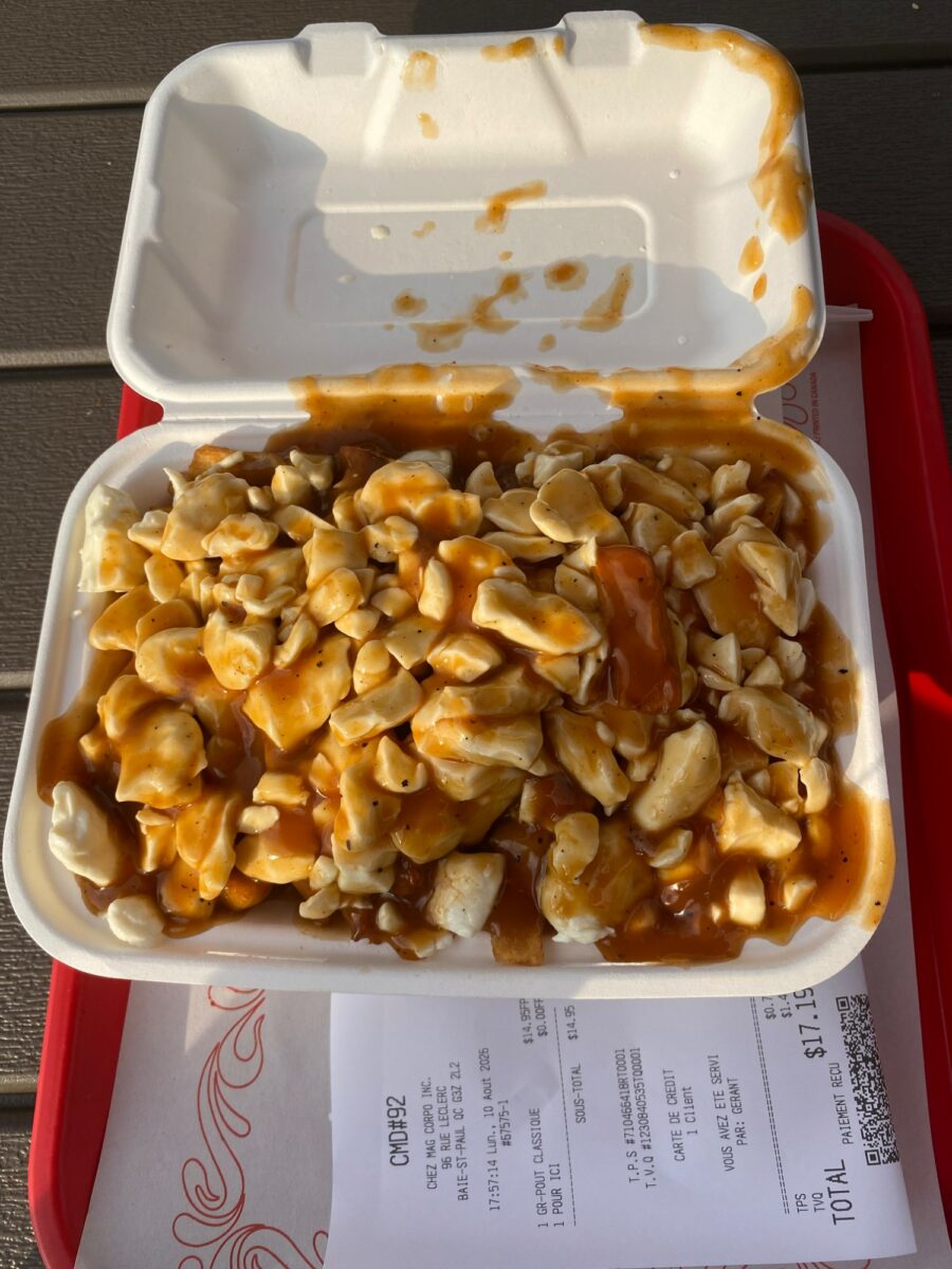 Poutine de Chez Mag La Fine Cantine – Baie St-Paul - Photo prise par Juliane Ranger