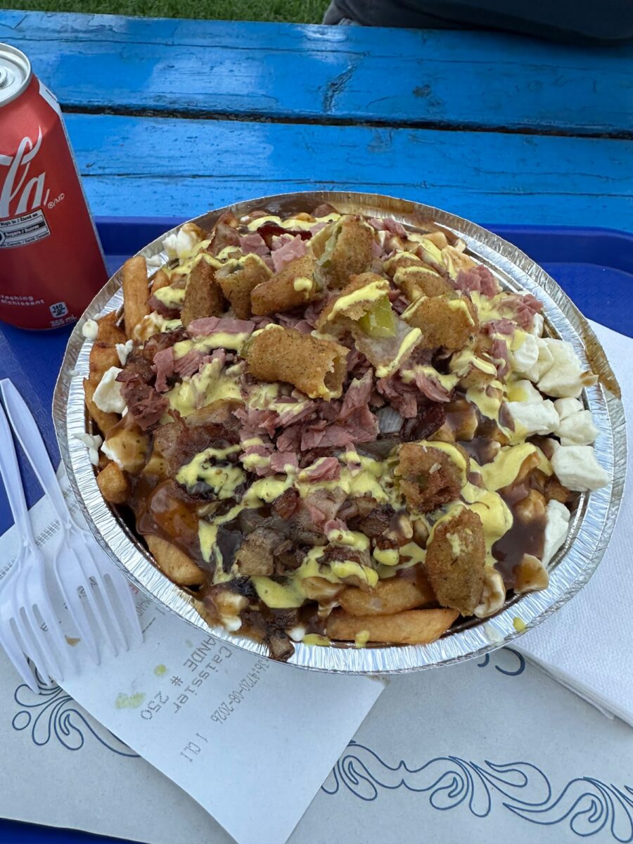 Poutine de Cantine Chez Ge - Photo prise par pier-etienne Houle