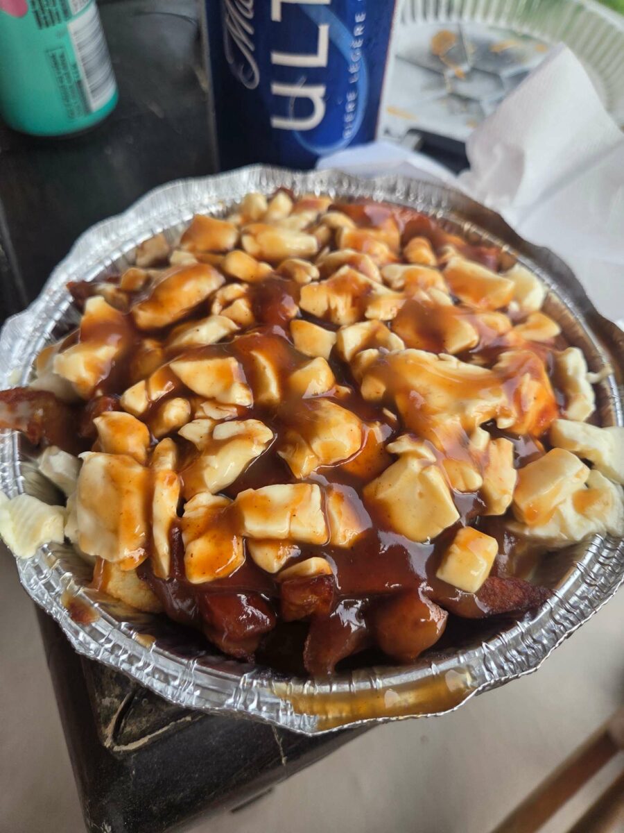 Poutine de Buffet Bardy - Photo prise par alexandre lahaie