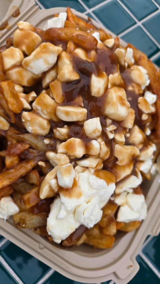 Poutine de Cantine De La Gare - Photo prise par Saniye Emec