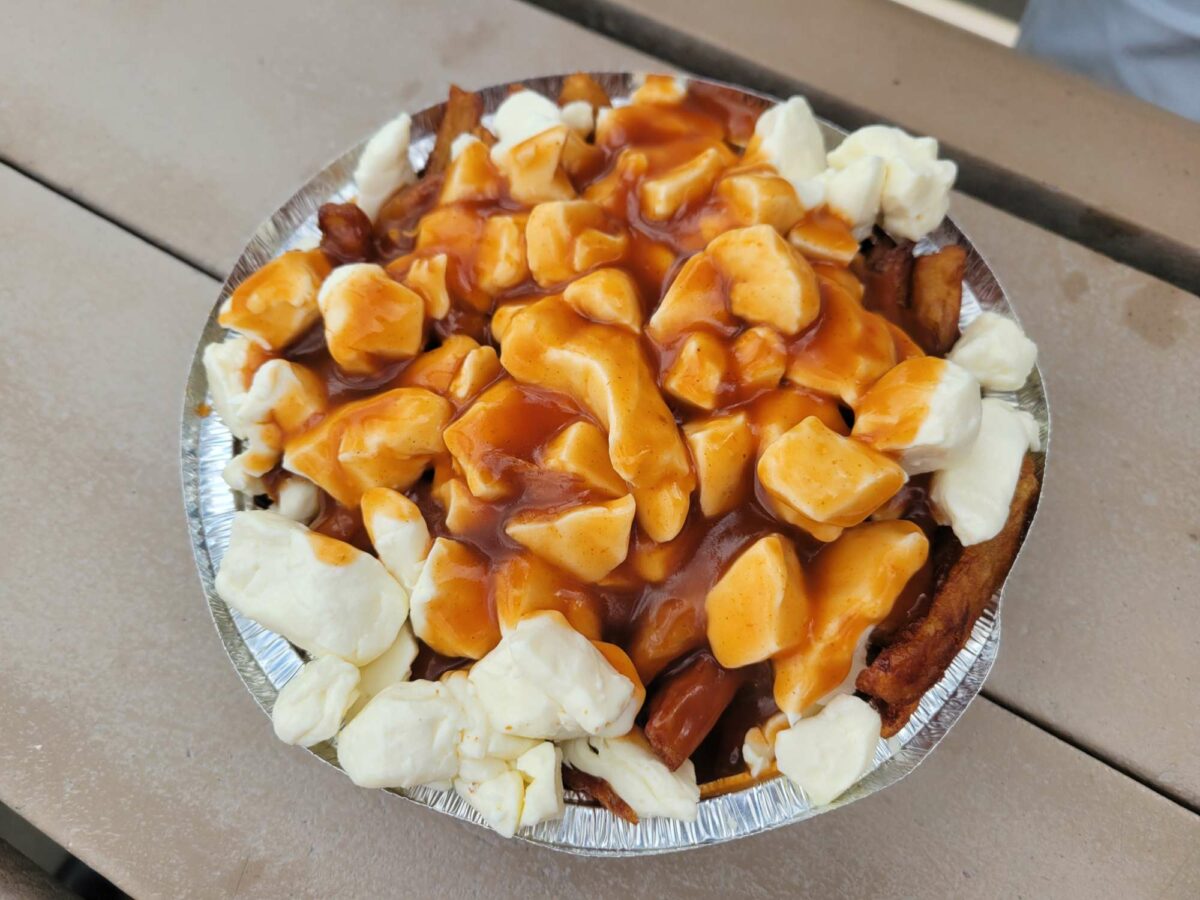 Poutine de Ti-Oui Snack Bar - Photo prise par Etienne Lavoie