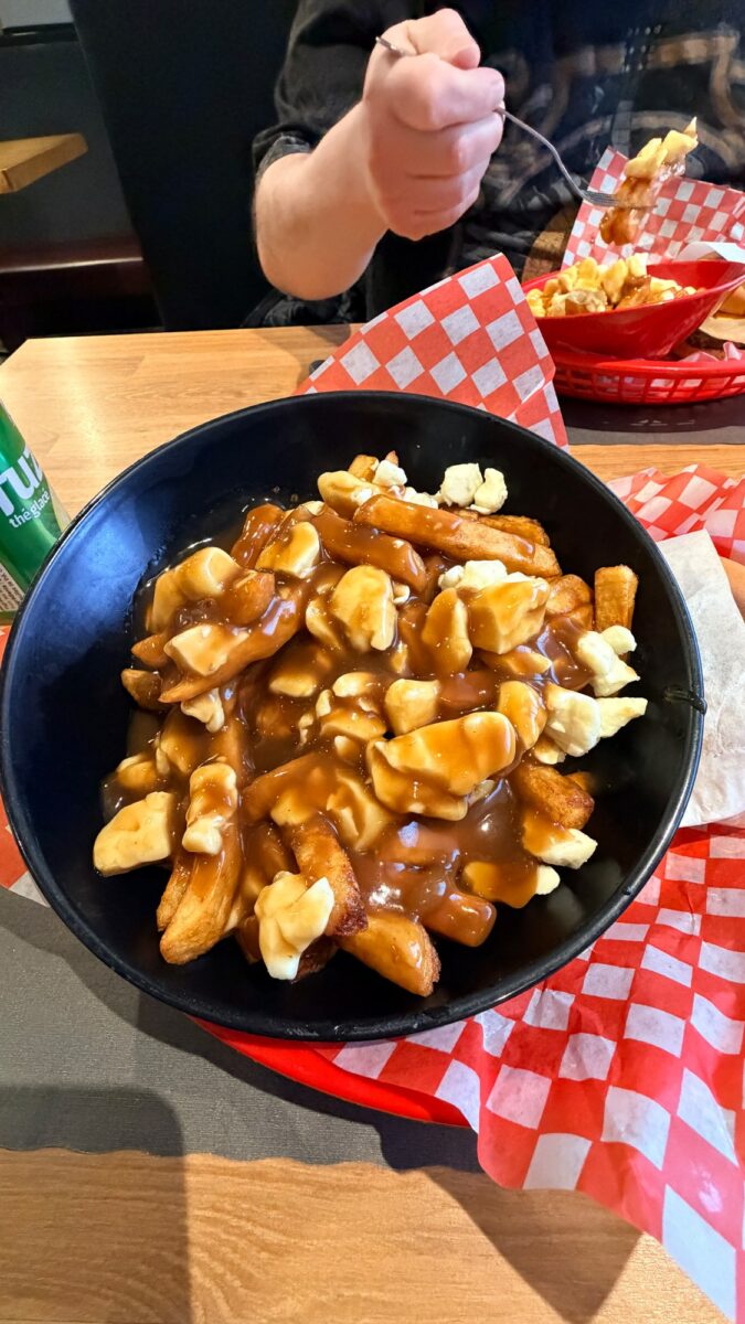 Poutine de Resto L&rsquo;intuition - Photo prise par Olivier Malenfant