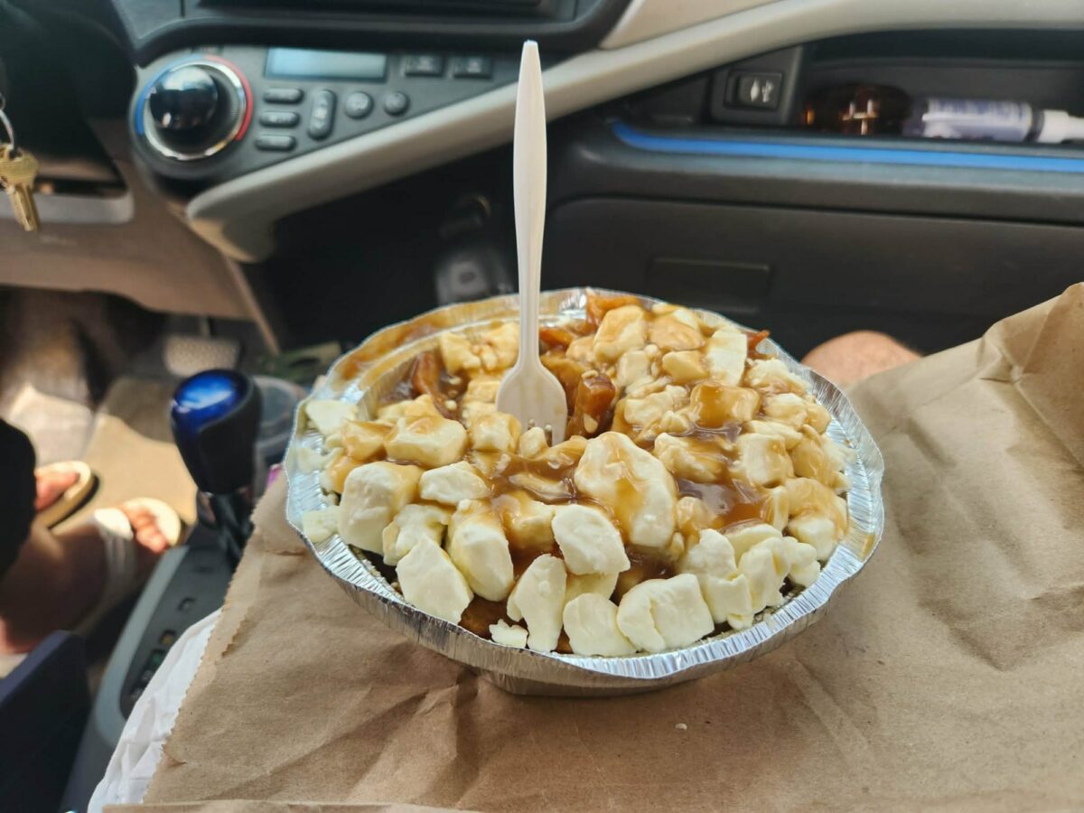 Poutine de Ti-Oui Snack Bar - Photo prise par David Lavoie