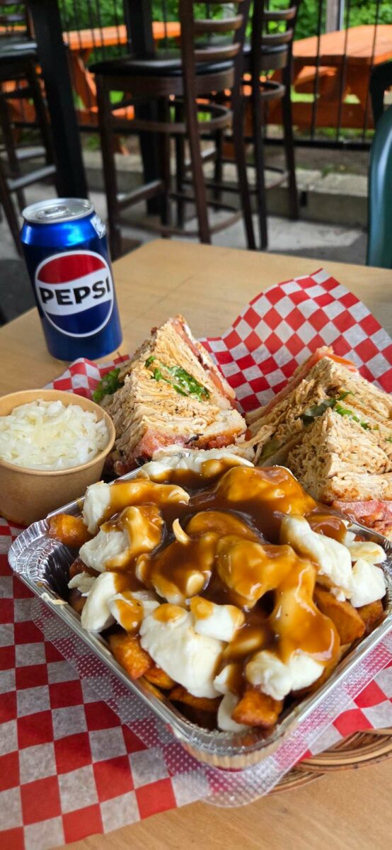 Poutine de Resto le Maryane 2 - Photo prise par Sebastien Harvey