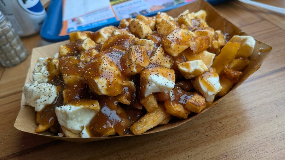 Poutine de Casse-Croûte Ti-Paul - Photo prise par Jessy La Panthère