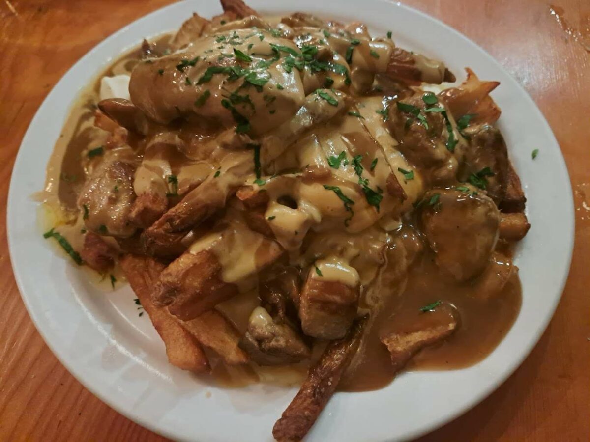 Poutine de Au Pied de Cochon - Photo prise par Yann Clepetar Laliberté