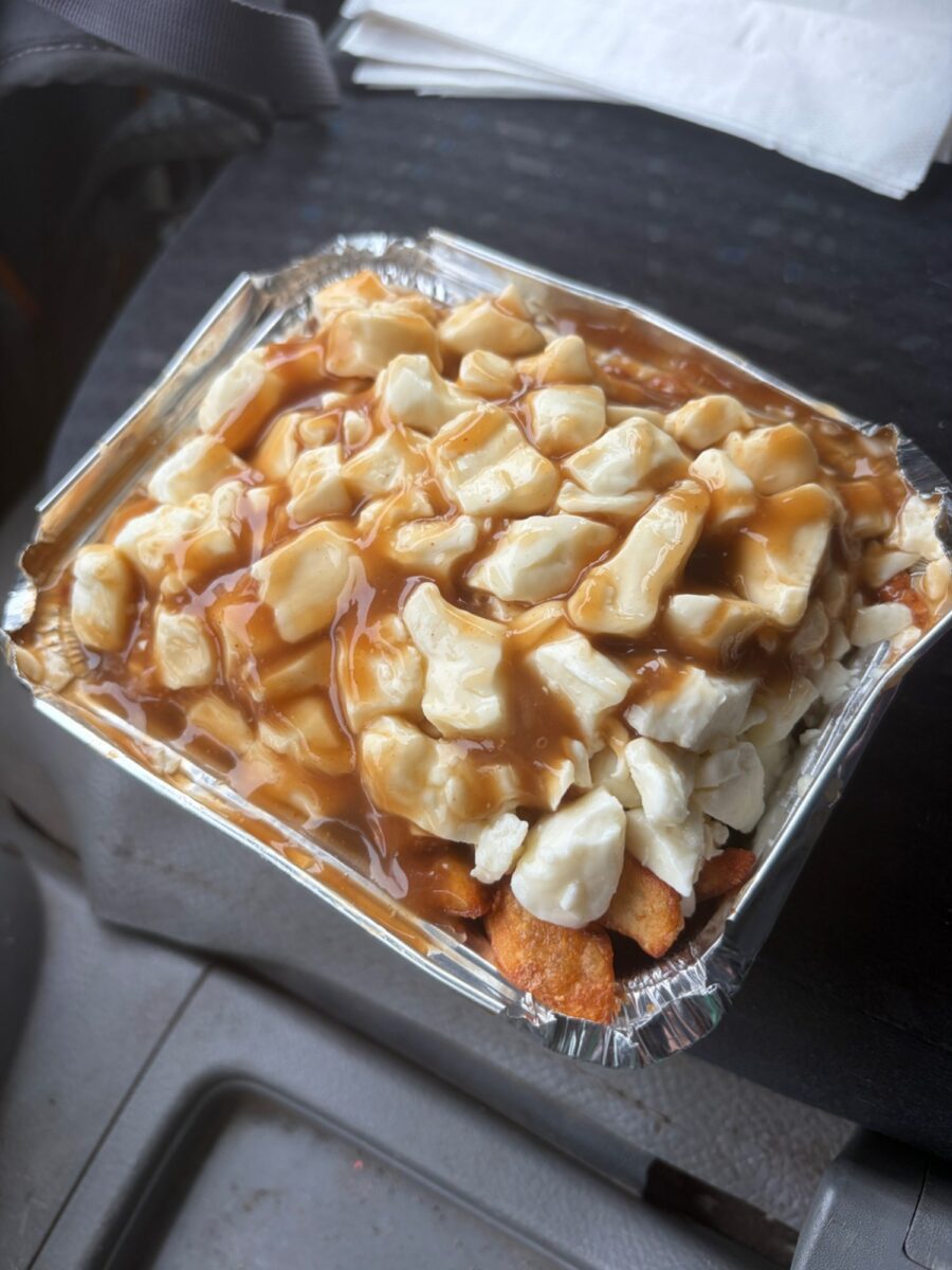 Poutine de Casse-Croûte Le Trio - Photo prise par Jean-Nicolas Turcotte