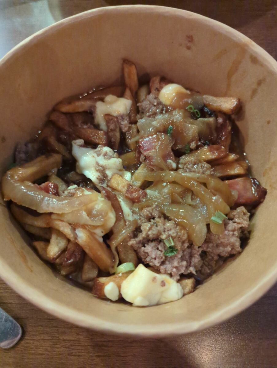 Poutine de La Voie Maltée – Brasserie Artisanale (Pierre-Bertrand) - Photo prise par Etienne Gingras