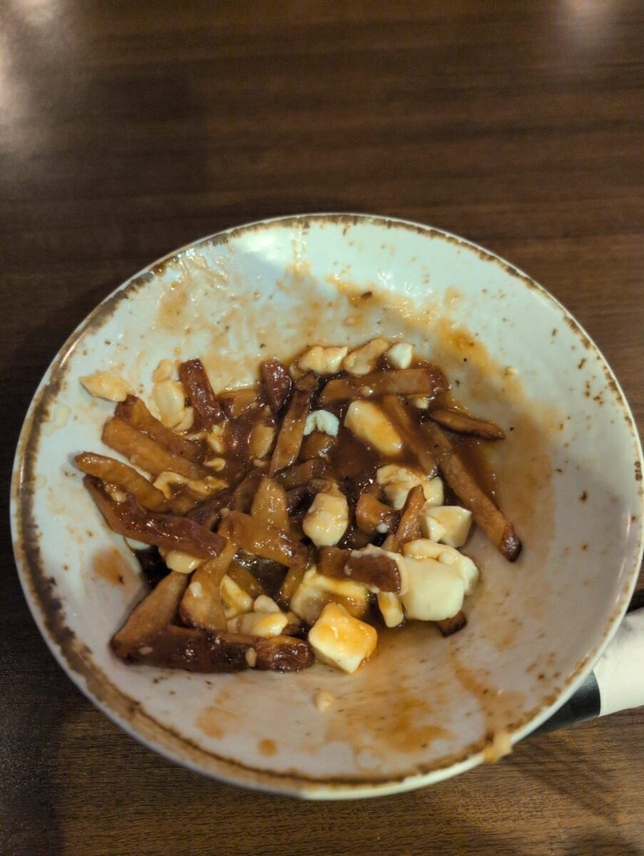 Poutine de La Voie Maltée – Brasserie Artisanale (Pierre-Bertrand) - Photo prise par Félix Gingras