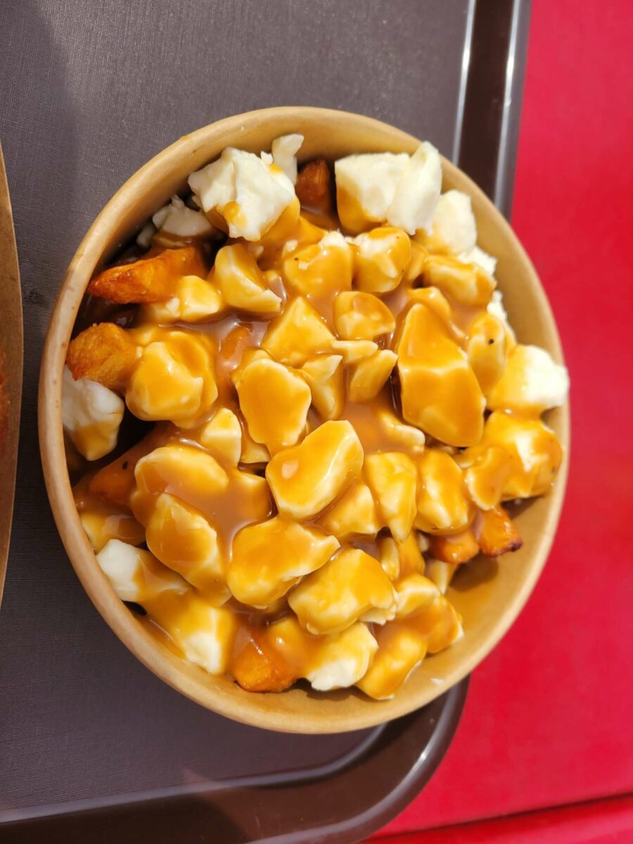 Poutine de Bus Stop Casse-Croûte - Photo prise par Etienne Lavoie
