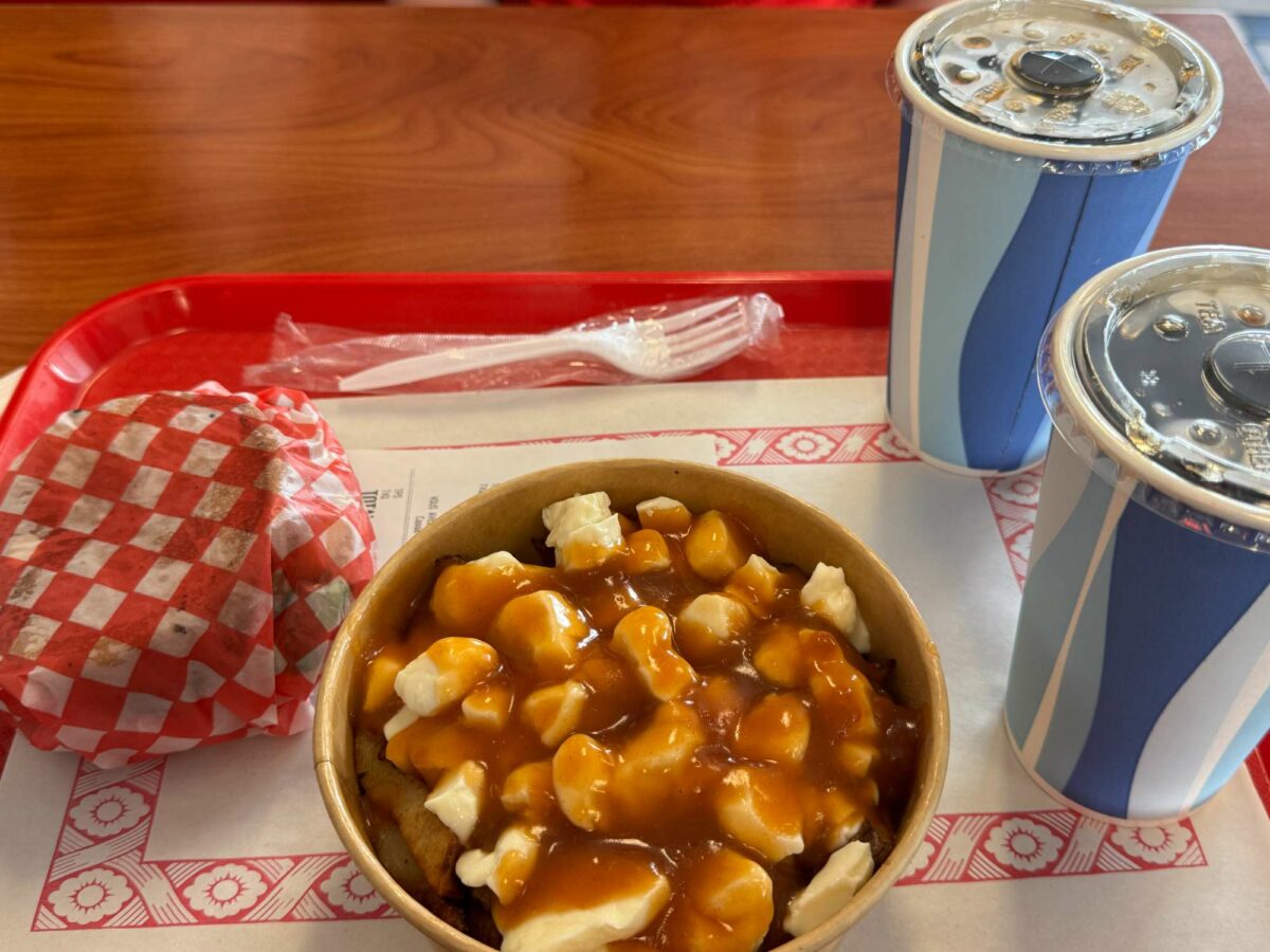 Poutine de Restaurant Circuit 341 - Photo prise par Yan Maisonneuve