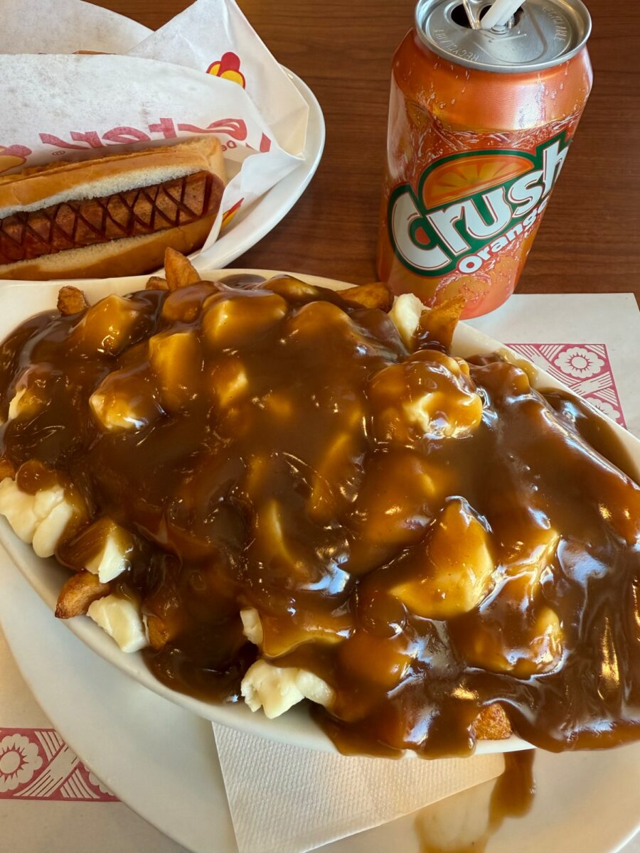 Poutine de Resto Deux Deux Sept - Photo prise par Yanick Barrette