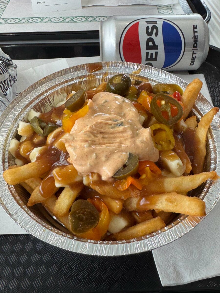 Poutine de Burger Bros (St-Hubert) - Photo prise par Yan Maisonneuve