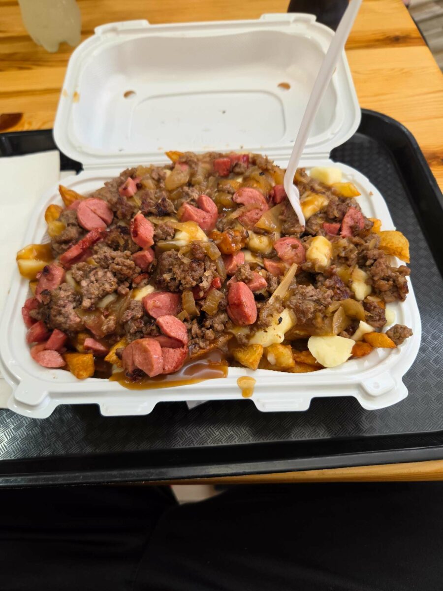 Poutine de RESTAU CHEZ DJACK HALAL - Photo prise par LeBarbier
