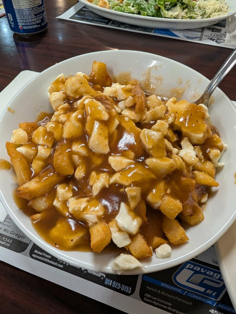 Poutine de Restaurant Saint-Calixte - Photo prise par marie-josée Durocher