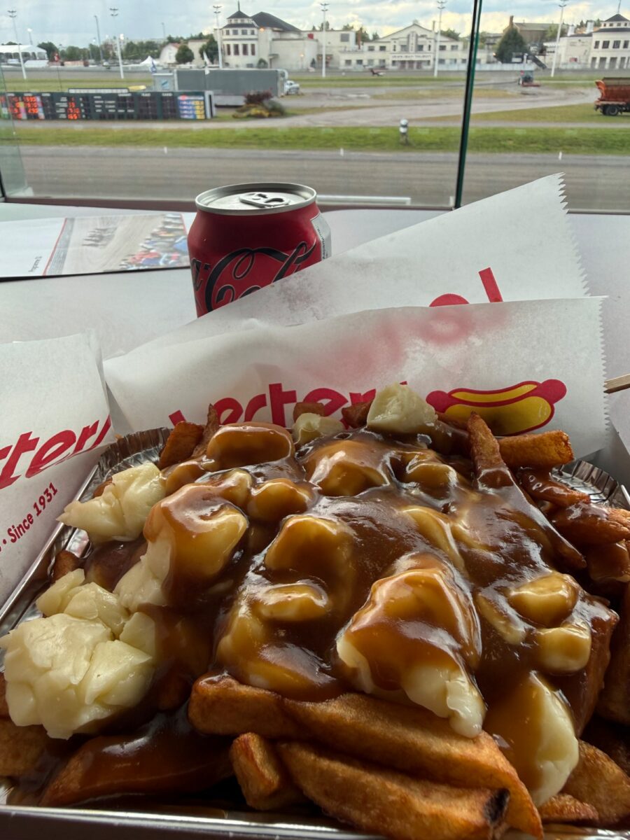 Poutine de Hippodrome 3R - Photo prise par Yanick Barrette