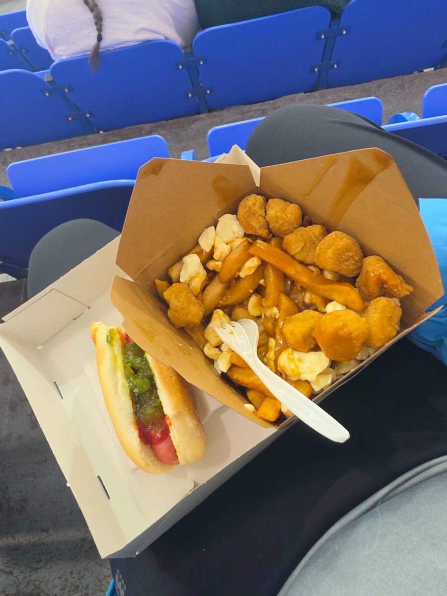 Poutine de Colisée Jean-Guy Talbot - Photo prise par Alexandre Gauthier