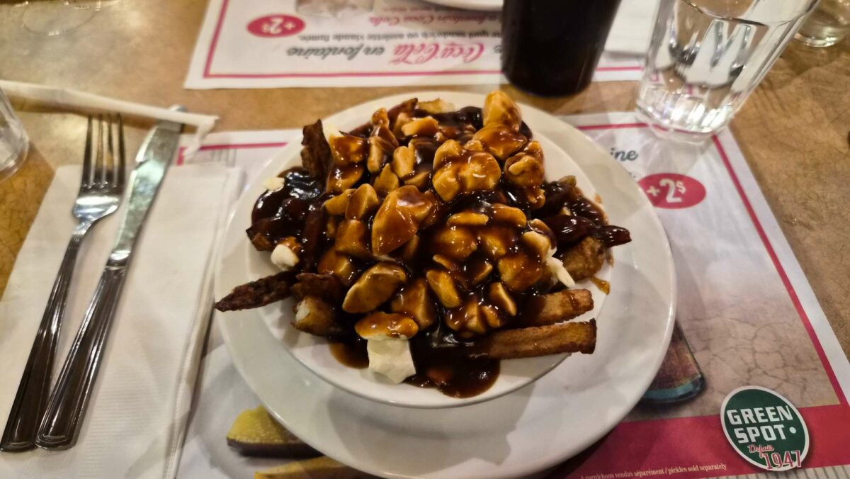 Poutine de Restaurant Deli Green Stop - Photo prise par Chantal Goulet