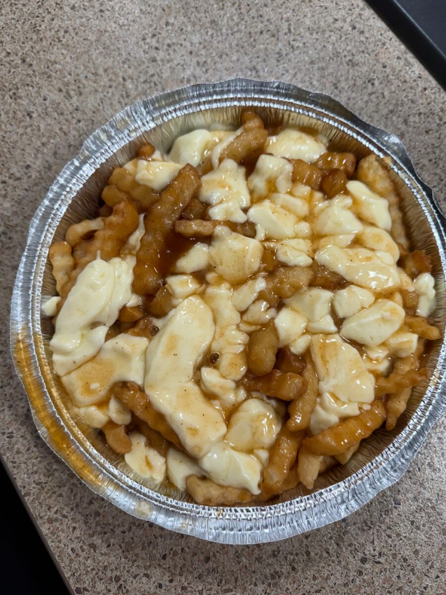 Poutine de Rôtisseries Fusée - Photo prise par Stéphane Marcotte
