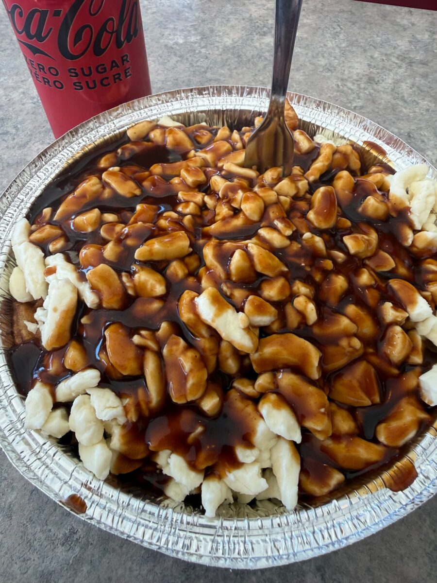 Poutine de Restaurant Deli Green Stop - Photo prise par Yanick Barrette
