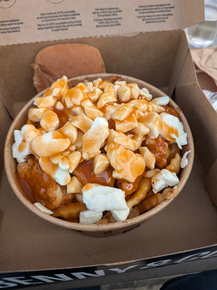 Poutine de Benny&Co. Lachenaie - Photo prise par Jean-Philippe Leduc